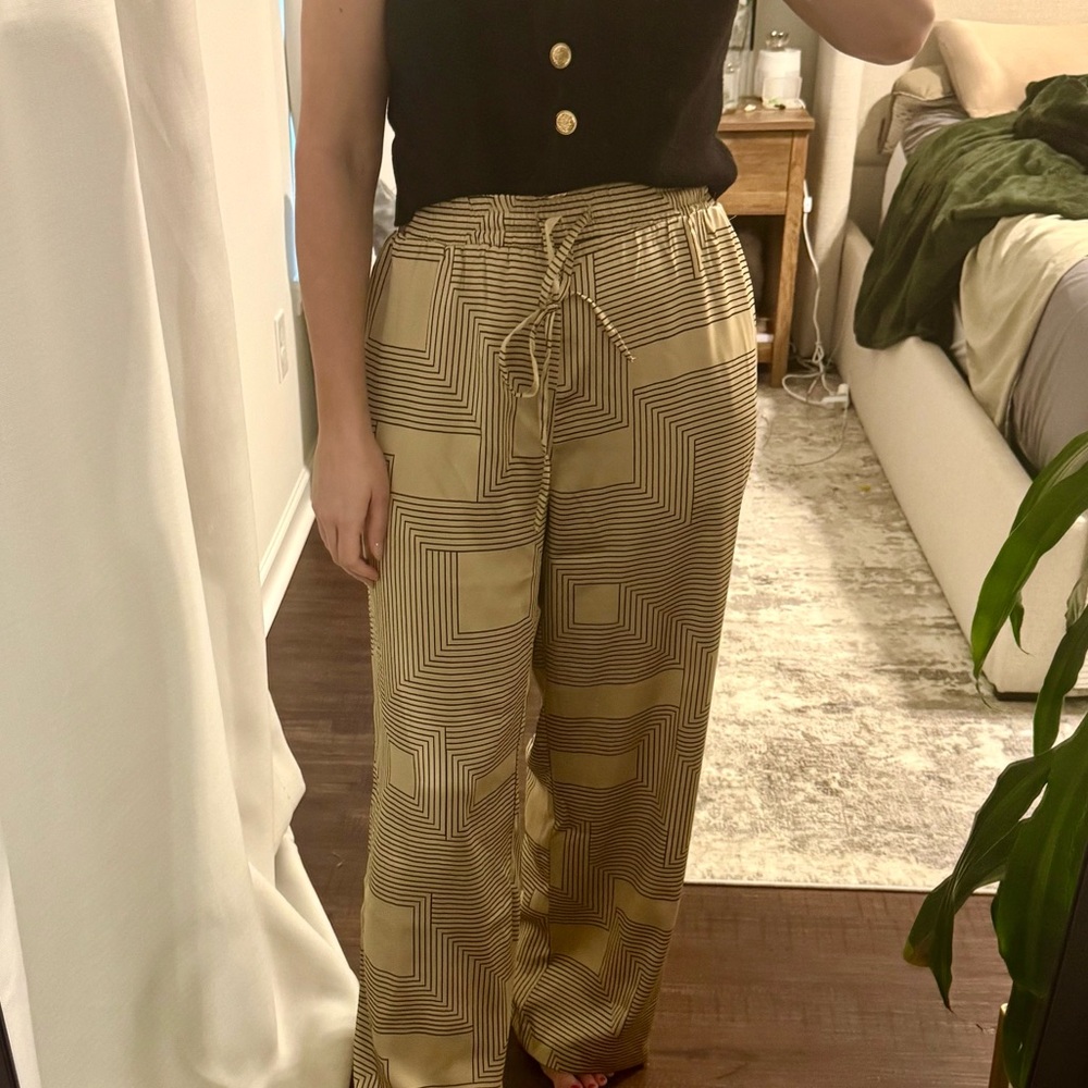 Geometric Patterned Lightweight Work Satin Tan Pants - Picture 3 of 6